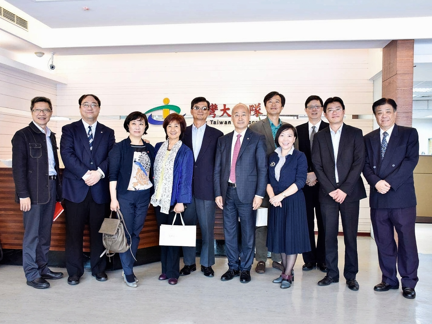 杨国平董事长出席交通大学全球校友商界领袖峰会